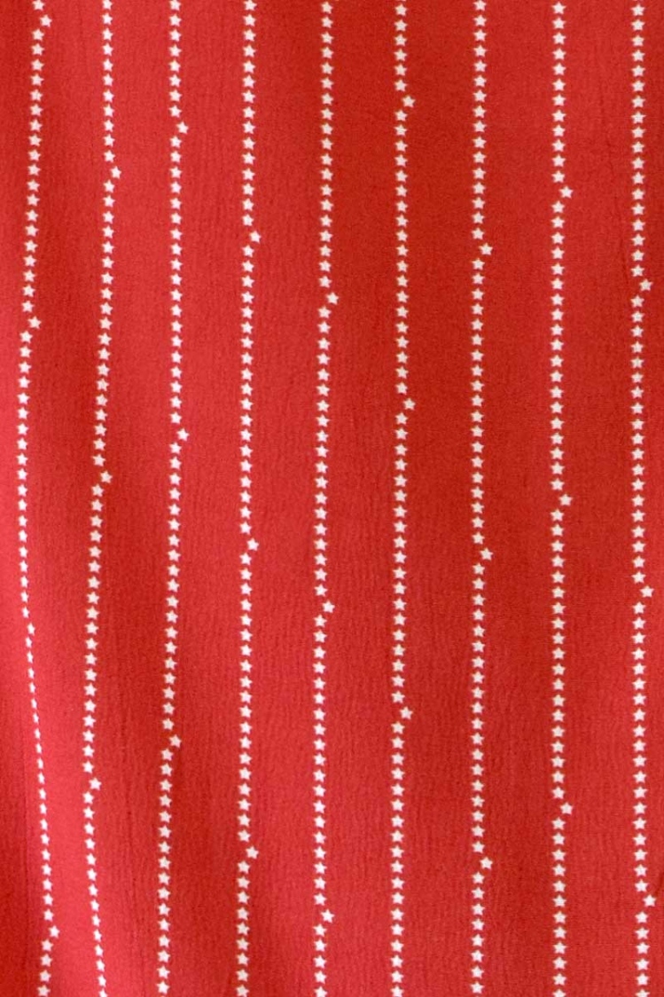 Viskose Bluse für Damen Kurzarm in Rot Detailansicht Sternmuster