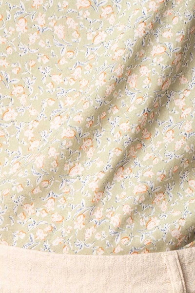 Viskose Bluse für Damen Kurzarm in Lindgrün Detailansicht Tulpenmuster